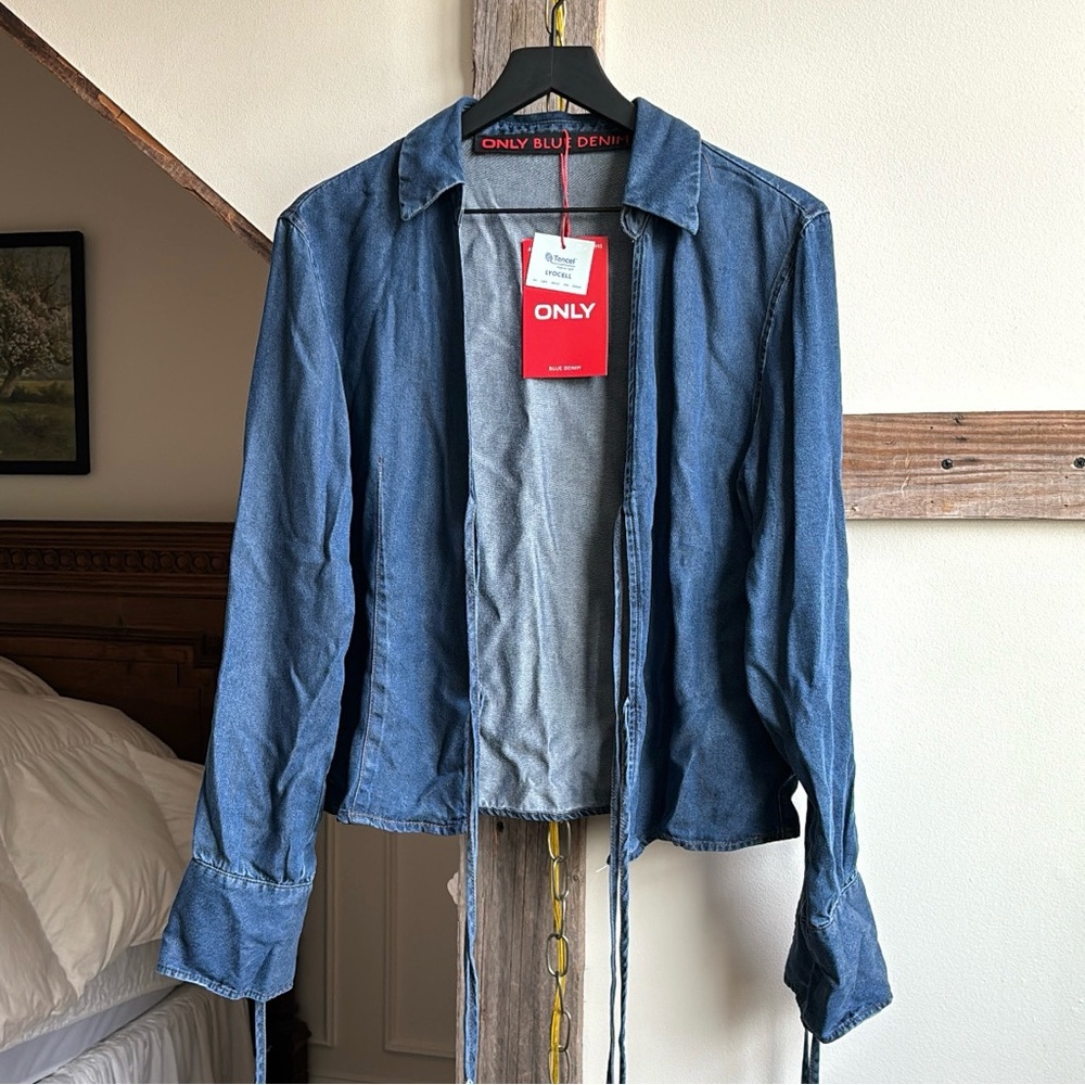 ONLY Tie Front Denim Shirt - Picture 6 of 9